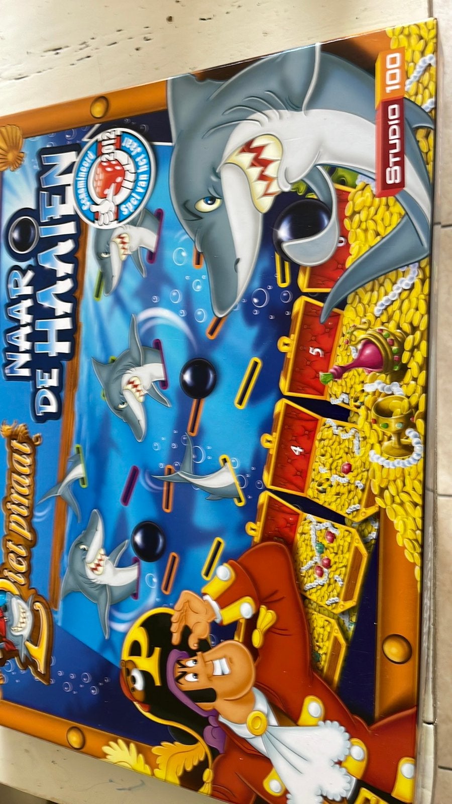 Spel  naar de haaien, Hobby en Vrije tijd, Ophalen of Verzenden, Zo goed als nieuw