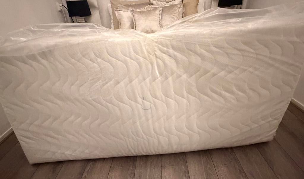 Nieuwe topper matras 180 x 200, Huis en Inrichting, Slaapkamer | Matrassen en Bedbodems, Ophalen, Nieuw, Tweepersoons, 180 cm