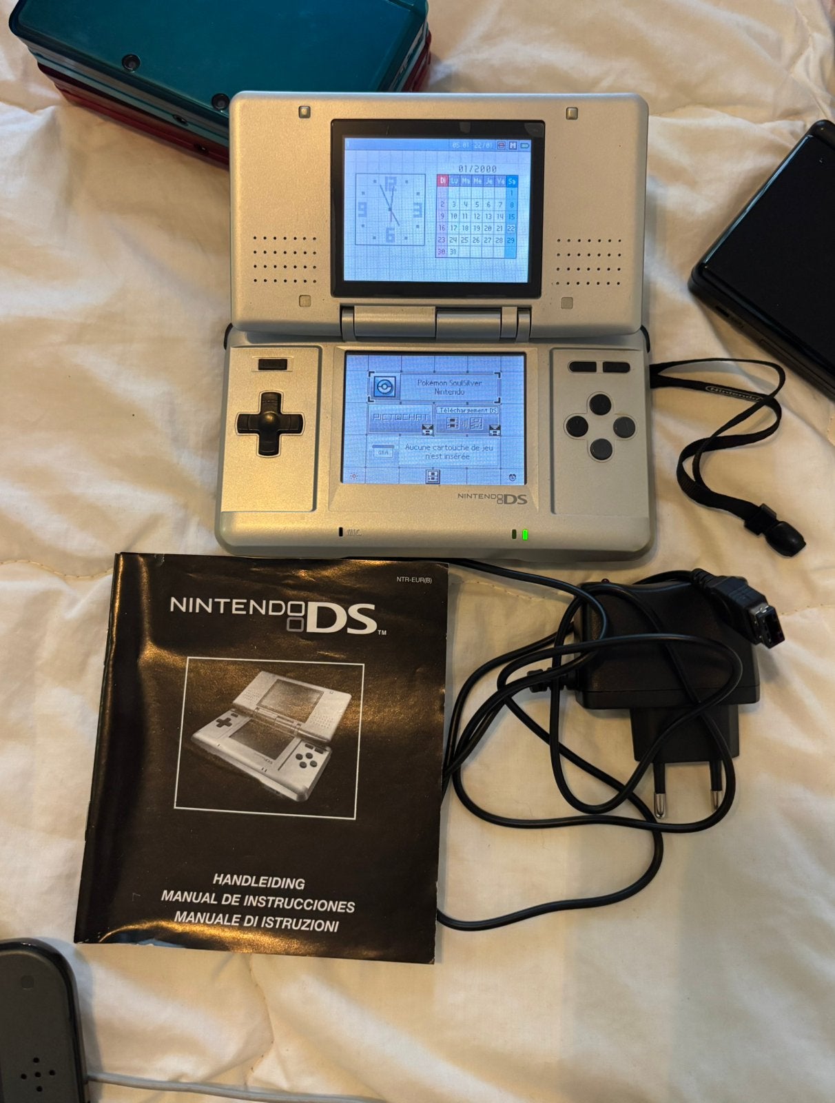 Nintendo DS Phat Zilver Compleet: lader, stylus, hoes, spel, Spelcomputers en Games, Spelcomputers | Nintendo DS, Ophalen of Verzenden