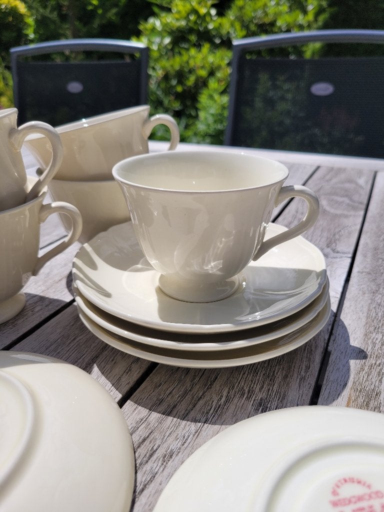 Wedgwood Queens plain 5x kop en schotels, Huis en Inrichting, Ophalen of Verzenden, Zo goed als nieuw, Aardewerk, Kop(pen) en/of Schotel(s)