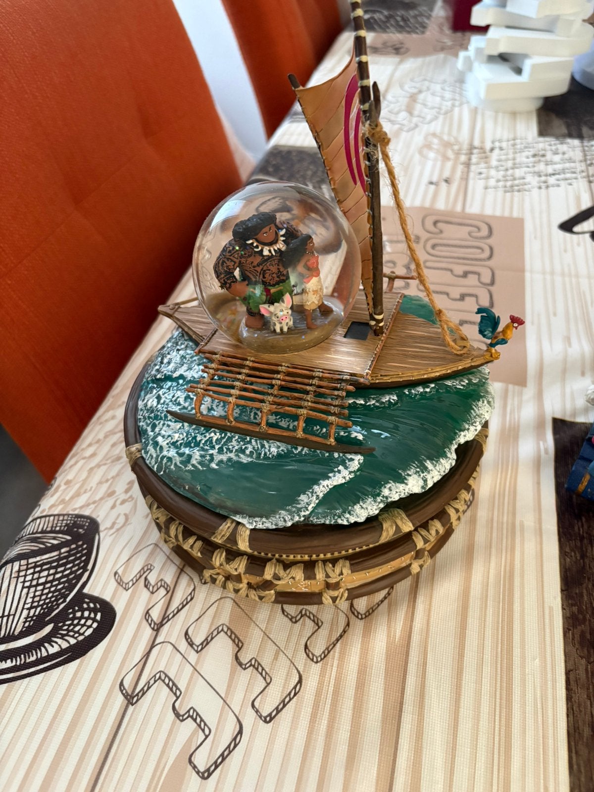 Zeer mooie snowglobe van Viana, Verzamelen, Ophalen, Overige figuren, Zo goed als nieuw, Beeldje of Figuurtje