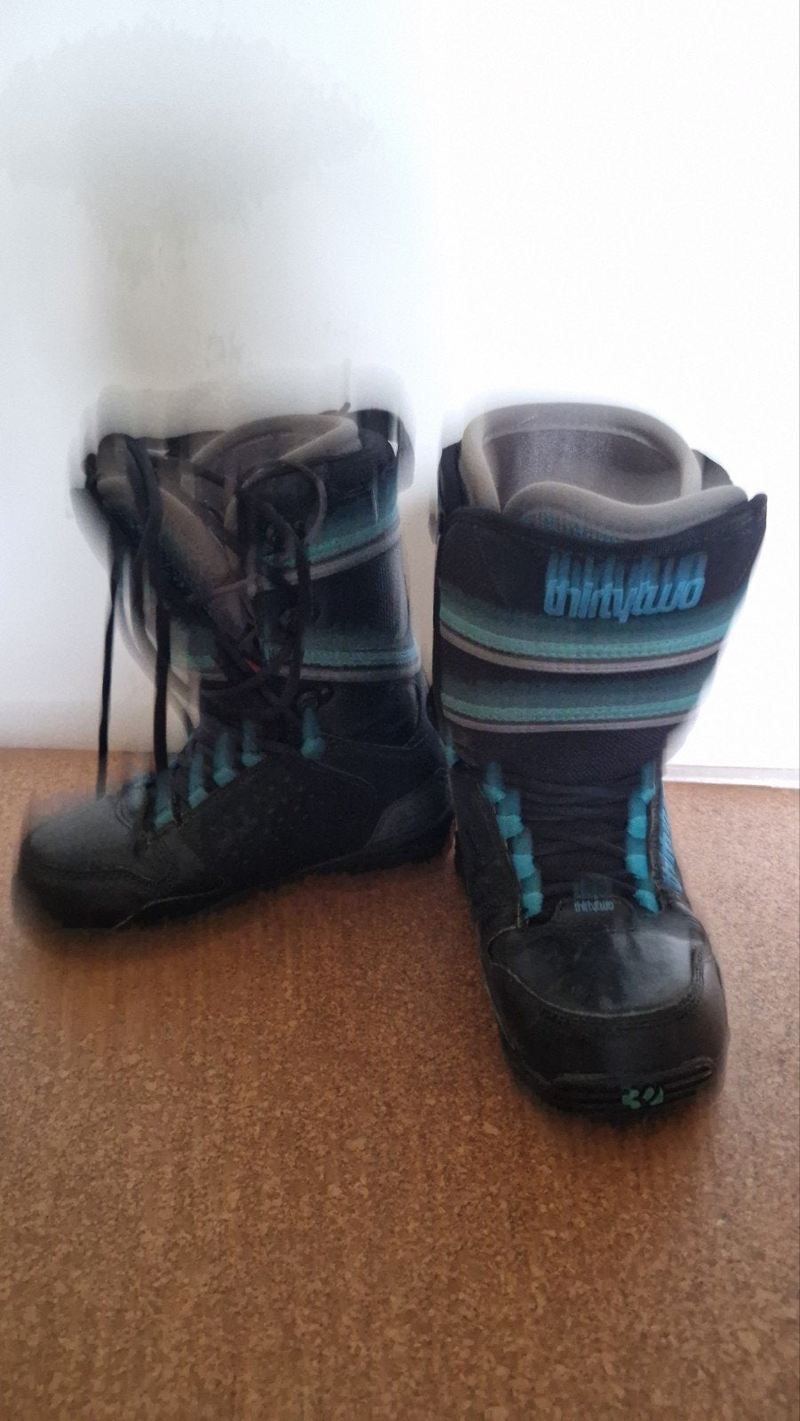 ThirtyTwo Snowboardschoenen - maat 38.5 - Zwart/Turquoise, Ophalen, Zo goed als nieuw, Schoenen