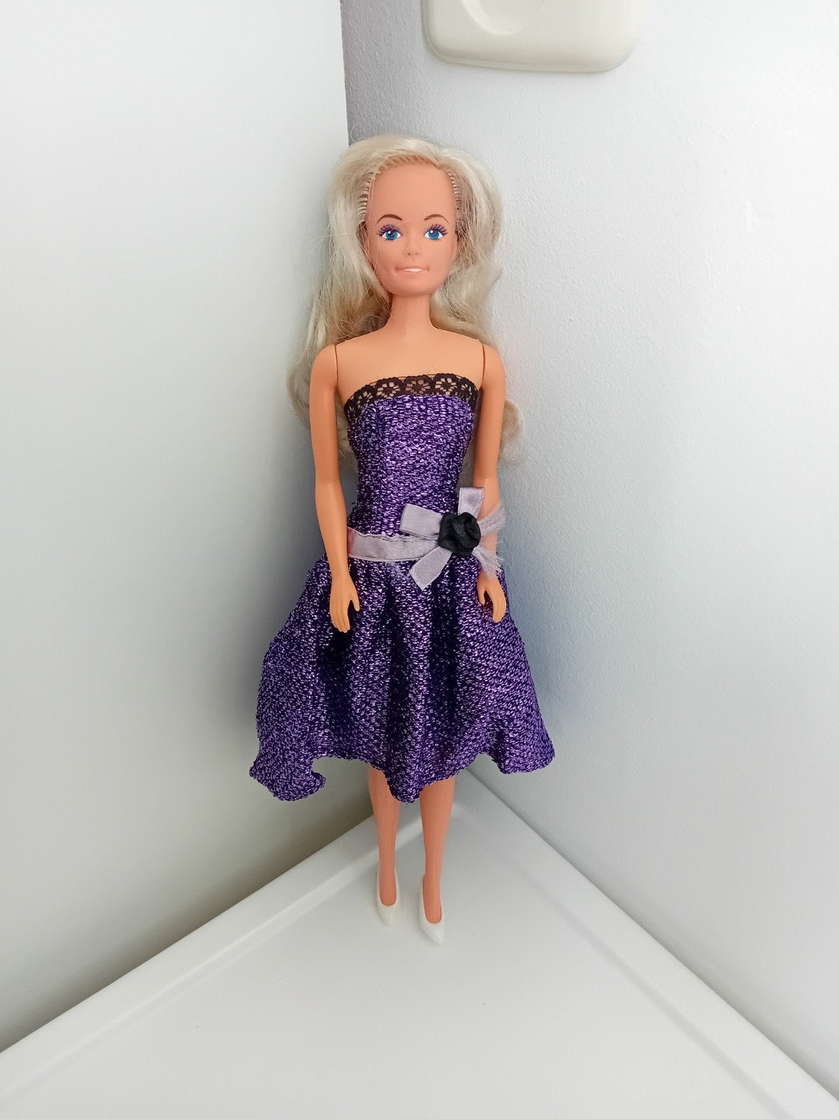 Vintage pop in paarse jurk (Lucky Ind. Co., Ltd., uit 1987), Ophalen, Gebruikt, Barbie