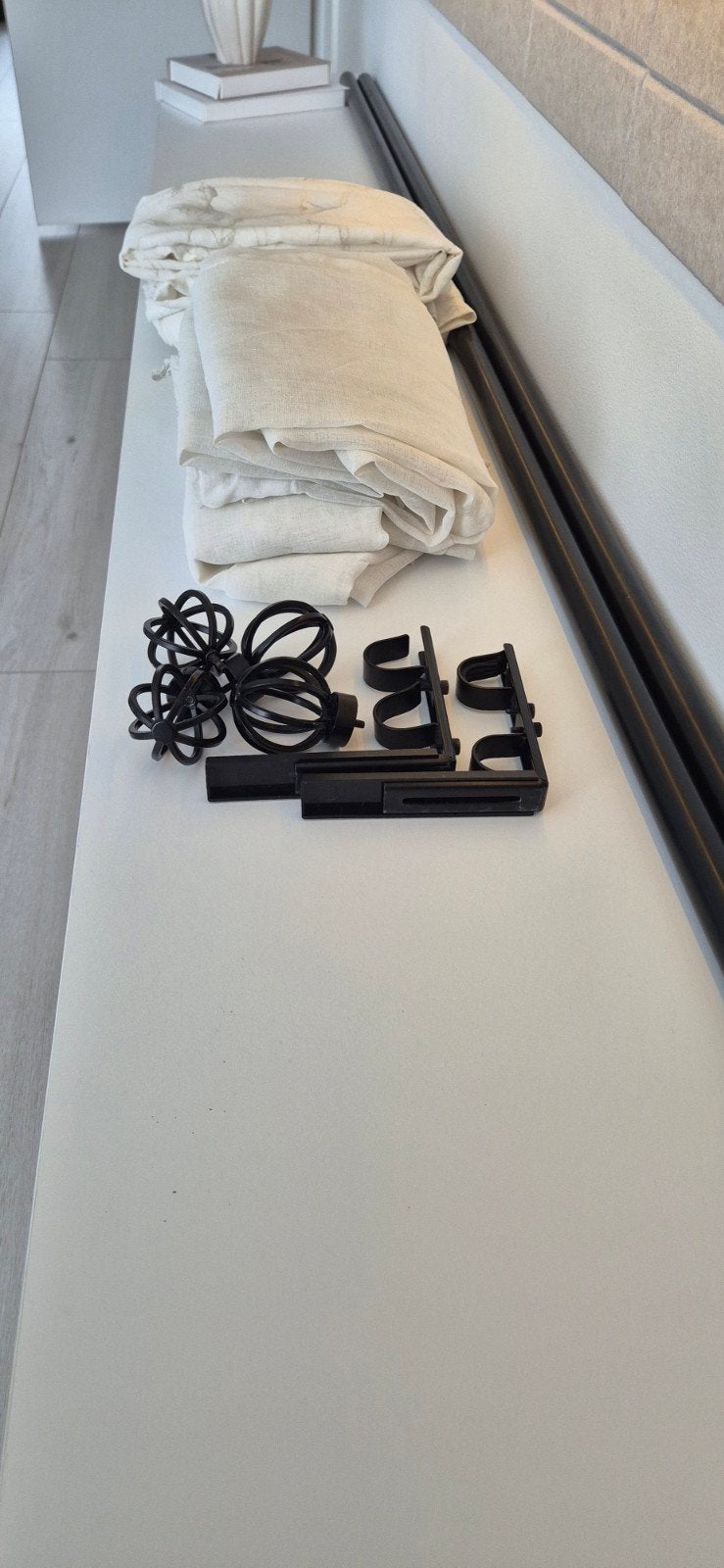 Complete set: IKEA roedes, Jysk en wit/goud gordijn, Ophalen, 100 tot 150 cm, 200 cm of meer, Overige kleuren