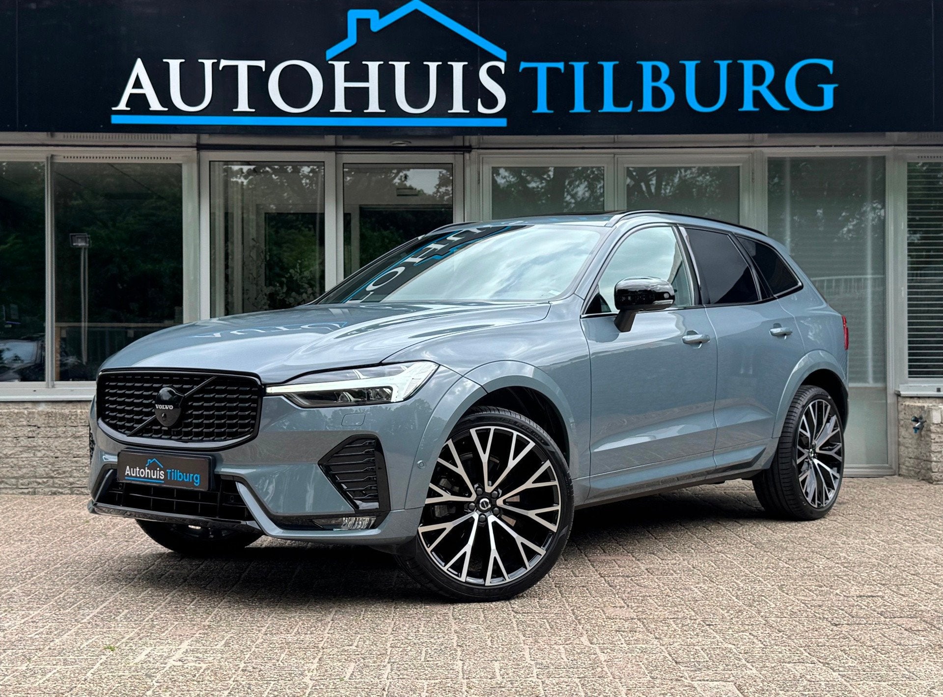 Volvo XC60 2.0 B5 R-Design Pano Google Massage 22 Inch, 4 cilinders, 1969 cc, Bedrijf, XC60
