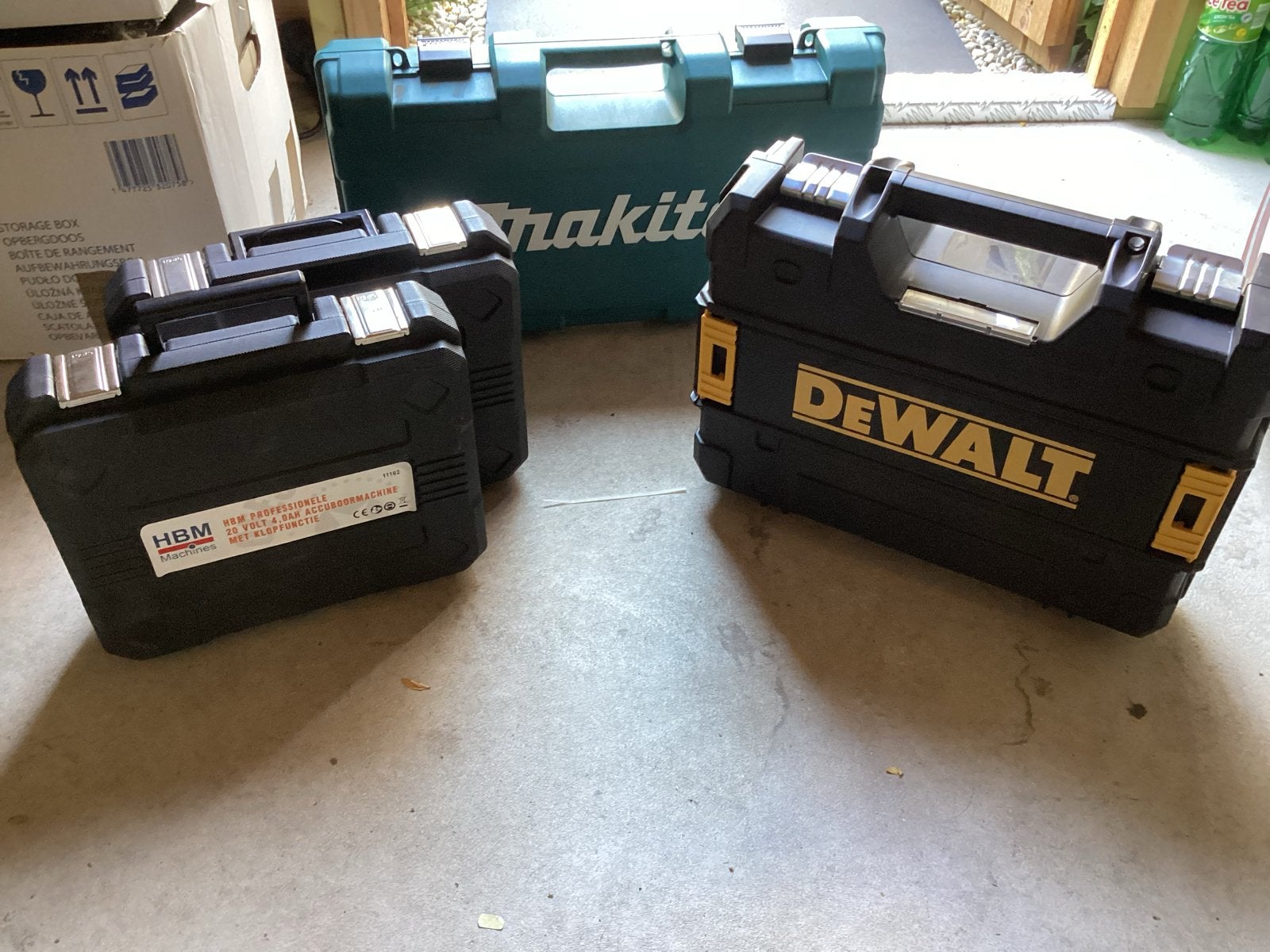 Diverse lege gereedschapskoffers (Makita, DeWalt, HBM), Doe-het-zelf en Verbouw, Gereedschap | Boormachines, Ophalen of Verzenden