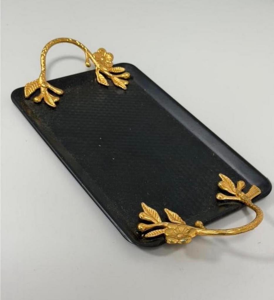 Zwarte metalen serveerschaal dienblad goudkleur handvatten, Huis en Inrichting, Woonaccessoires | Dienbladen, Ophalen of Verzenden