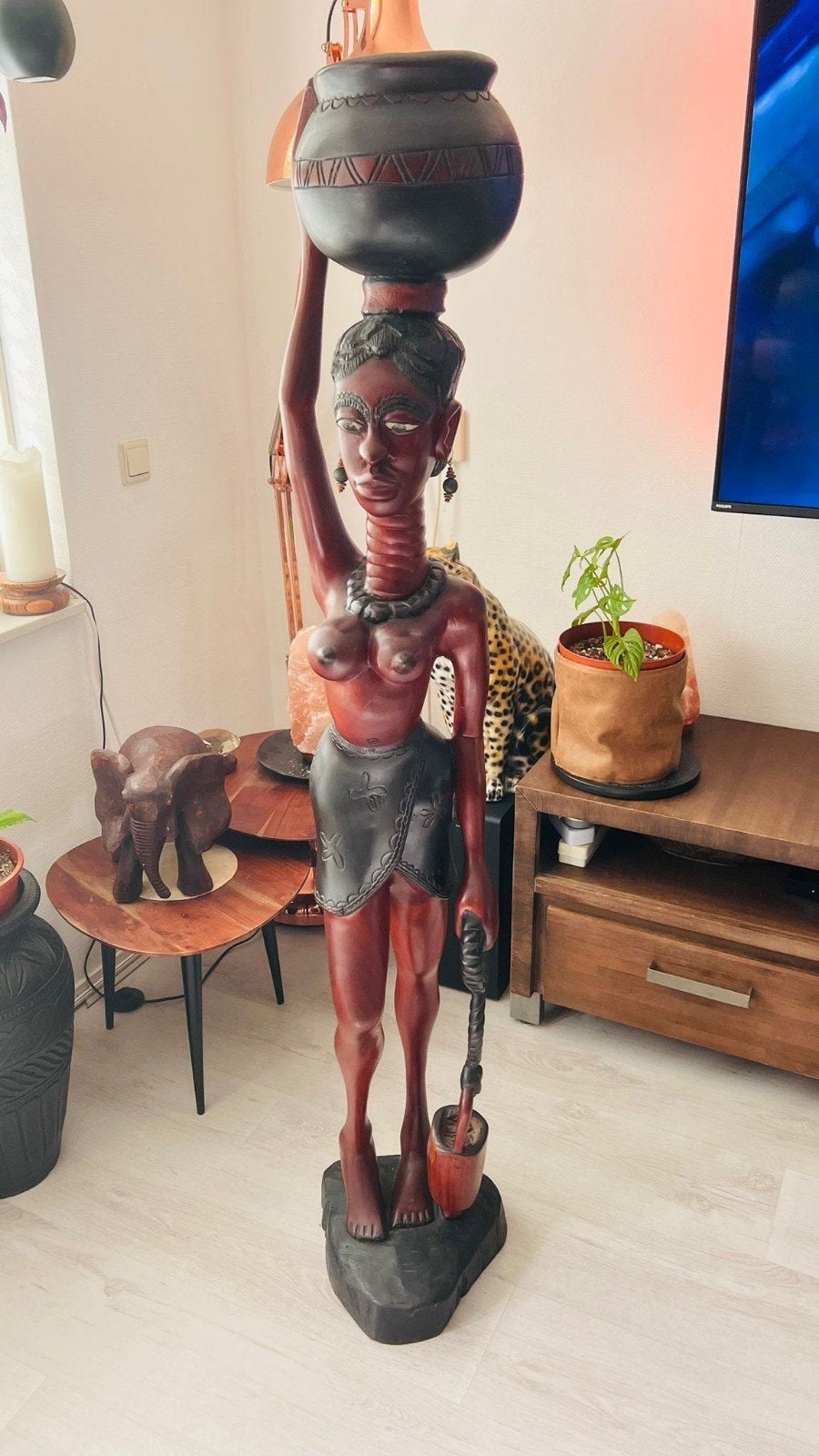 Unieke handgesneden Afrikaanse dame met pot, 150 cm, Antiek en Kunst, Ophalen