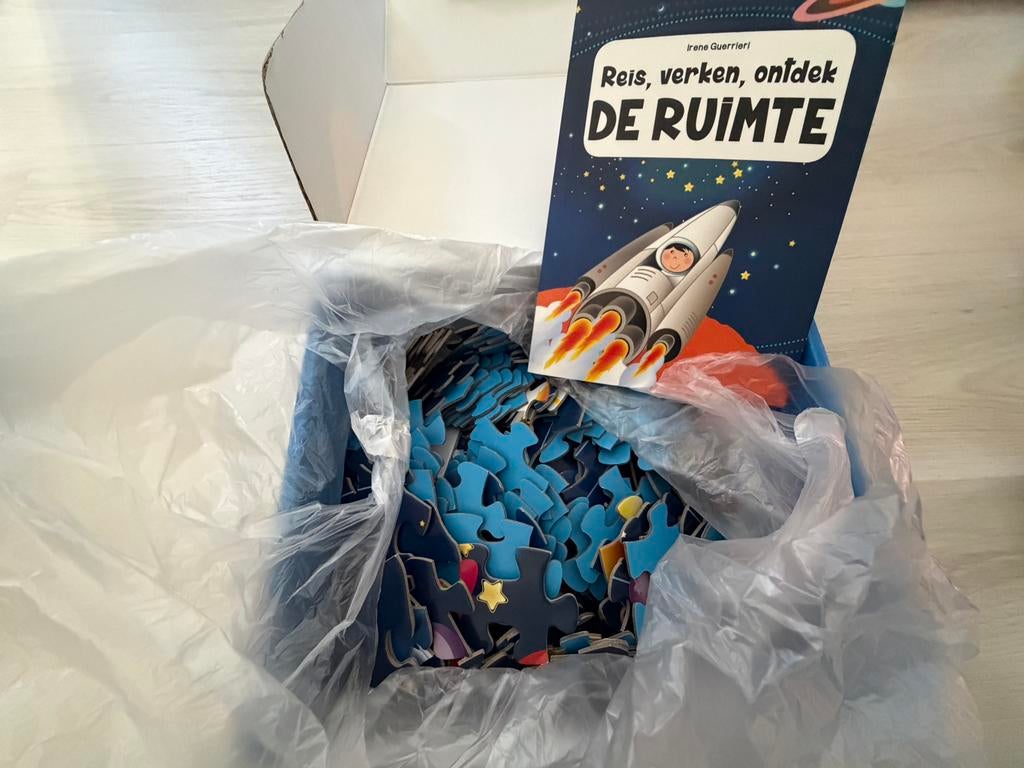 Puzzel De ruimte ovaal 205 stukjes, Ophalen of Verzenden, Meer dan 50 stukjes, Zo goed als nieuw, 6 jaar of ouder