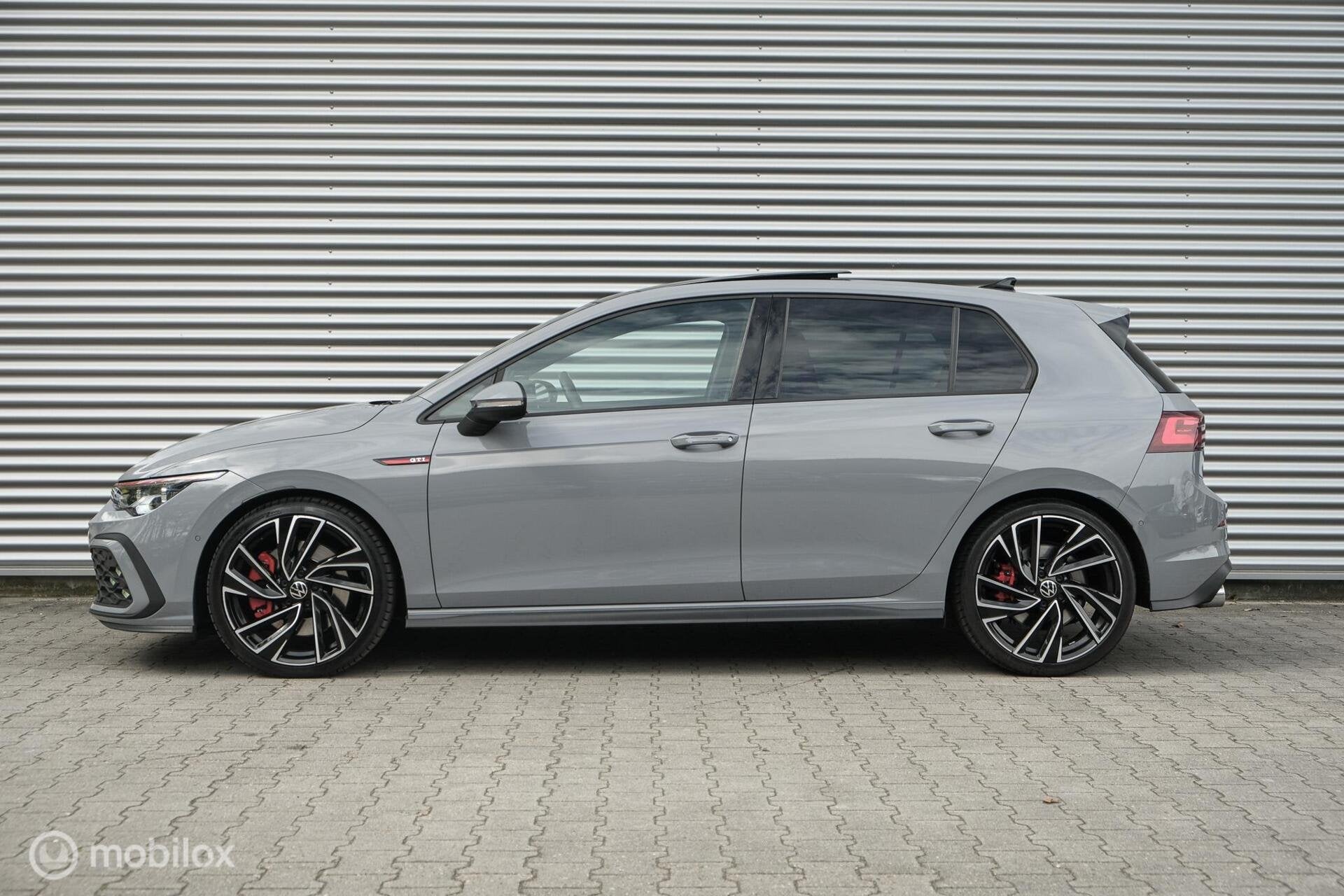 Volkswagen Golf 2.0 TSI GTI | IQ.Light | HUD | Pano | Stoelv, 730 kg, Euro 6, 4 cilinders, 1984 cc