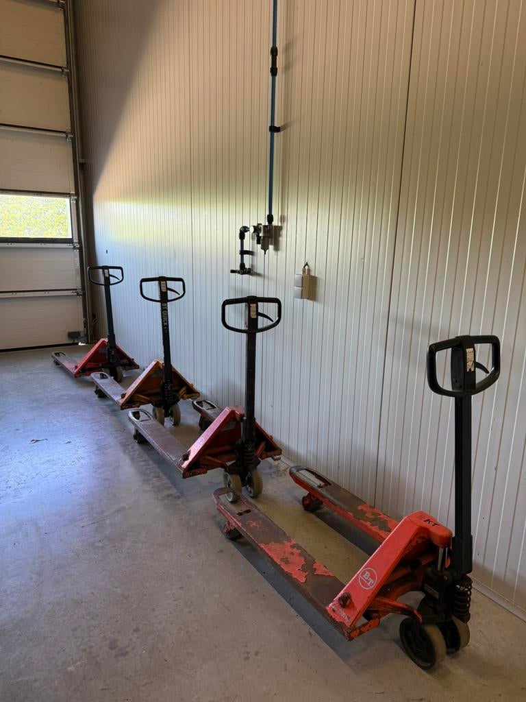 Pompwagen pallettruck BT Quicklifter 2300kg 4x, Doe-het-zelf en Verbouw, Gereedschap | Overige machines, Ophalen, Gebruikt