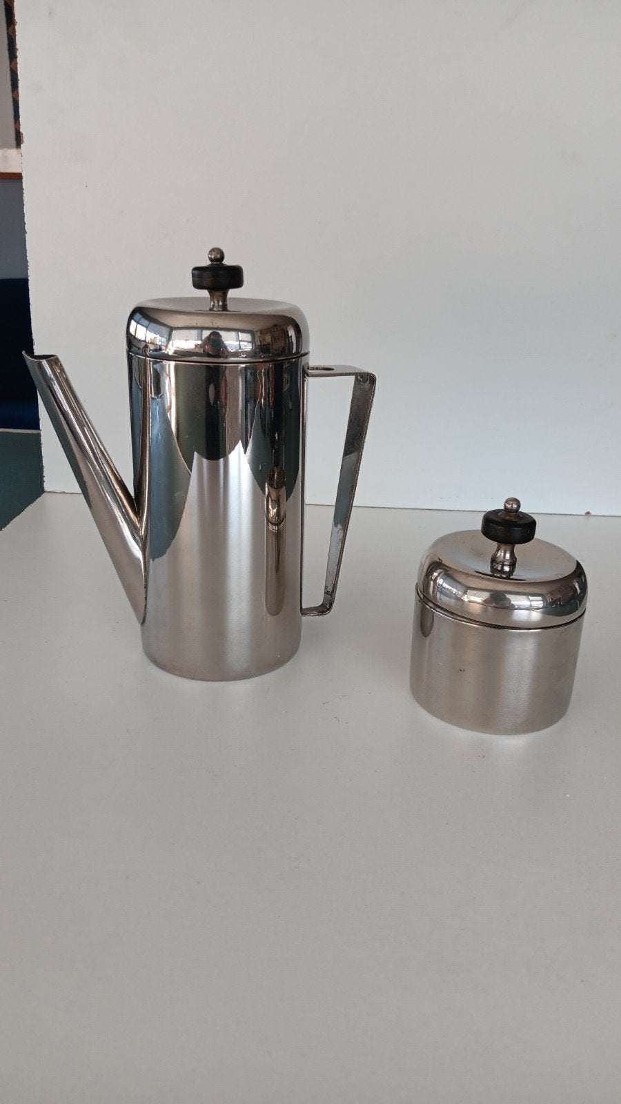 Art deco theepot en suikerpotje.
Met lange handvat en hoge, Ophalen of Verzenden