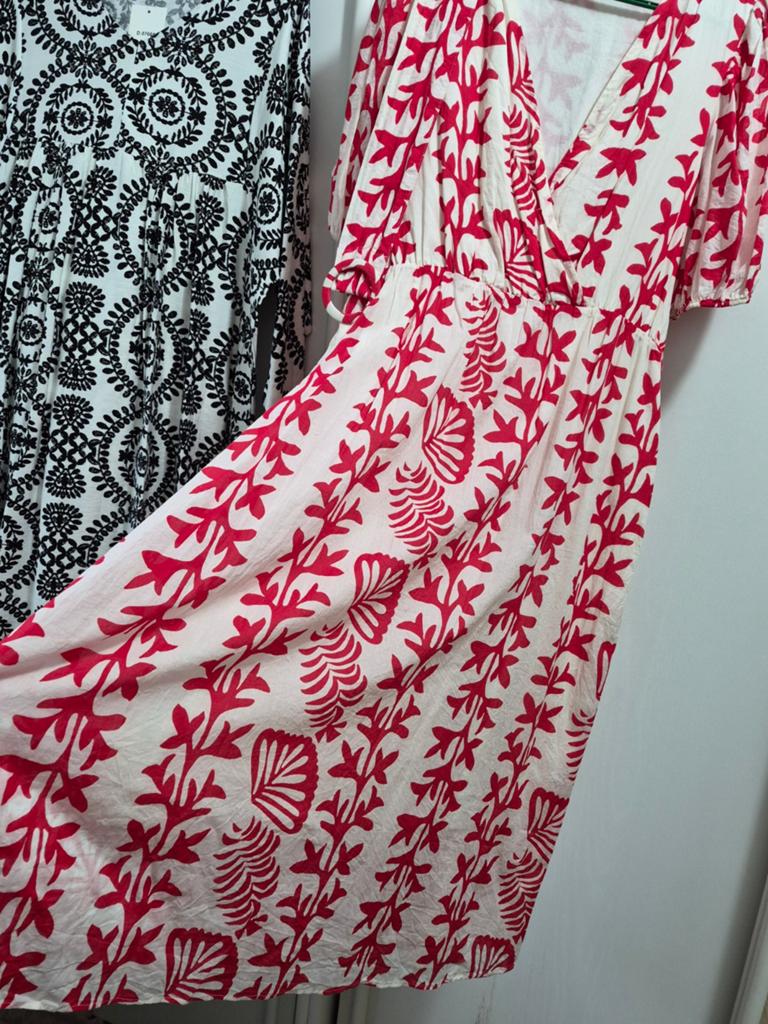 Lange creme  jurk met rode print schelpen en wier L-xl boho, Maat 42/44 (L), Ophalen of Verzenden, Zo goed als nieuw, Onder de knie