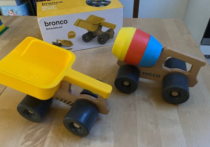 Manufactum Bronco en Rocco houten speelgoedvoertuigen, Ophalen of Verzenden, Zo goed als nieuw