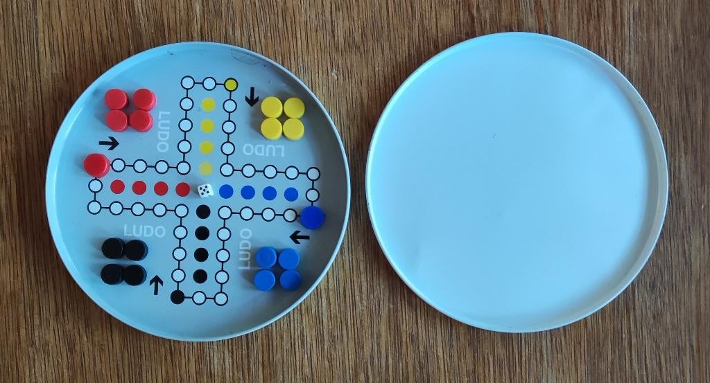 Ludo, mens erger je niet. Hersenstichting Nederland doosje, Ophalen of Verzenden, Gebruikt