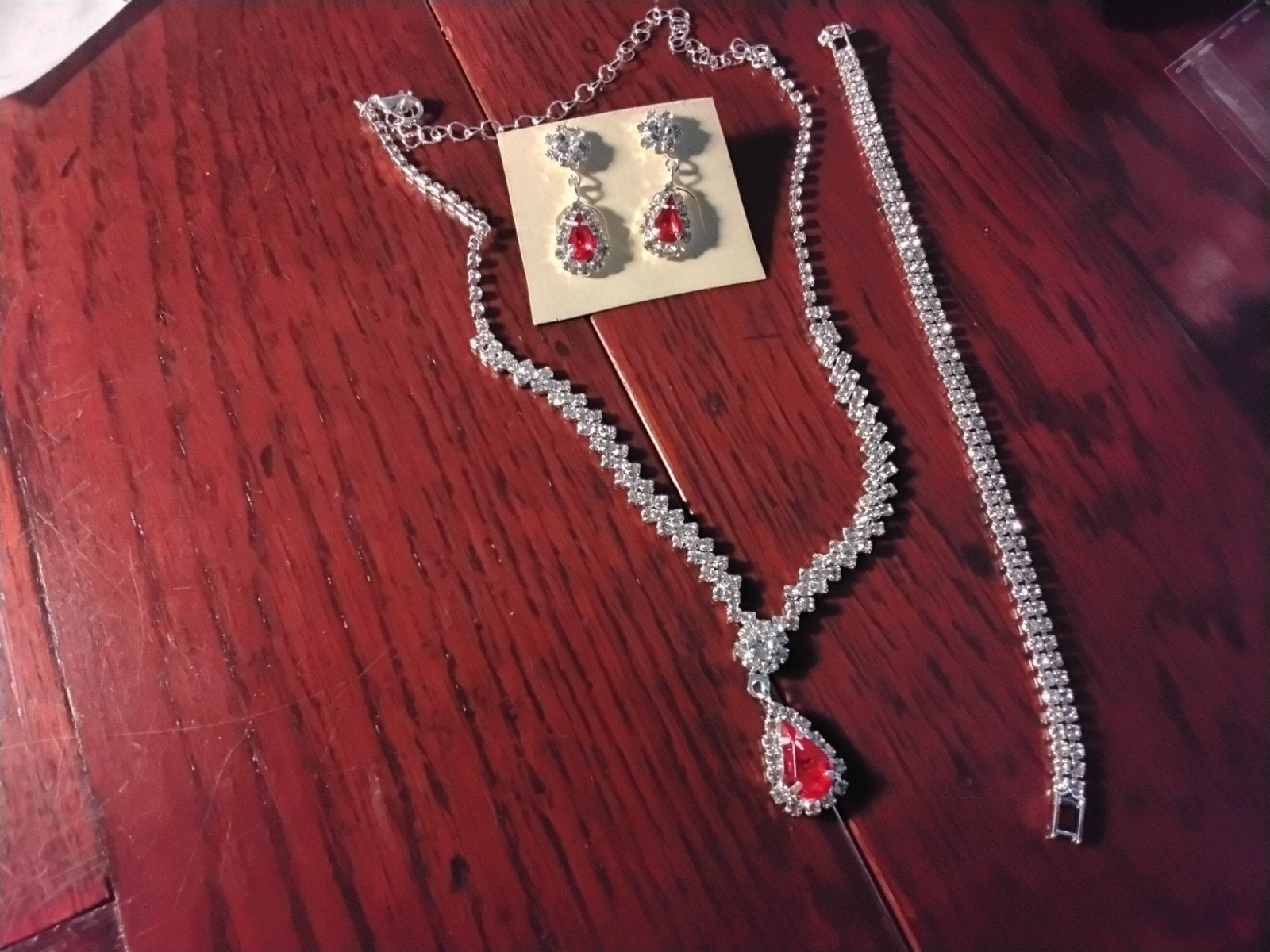 Mooie setje ketting armband en oorbellen, Ophalen of Verzenden, Zo goed als nieuw, Overige materialen