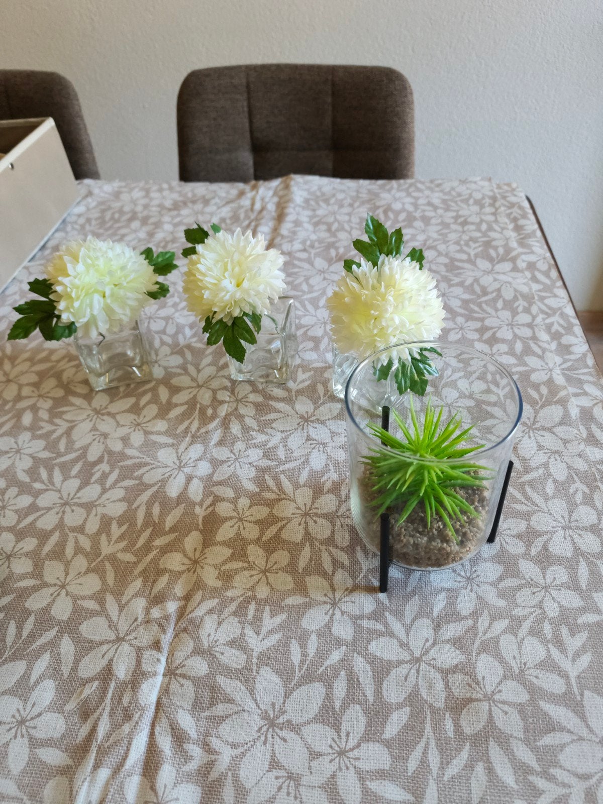 Set van 3 kunstbloemen in vaasjes en 1 kunstplantje, Ophalen, Binnen, Met pot of vaas, Kunstbloem