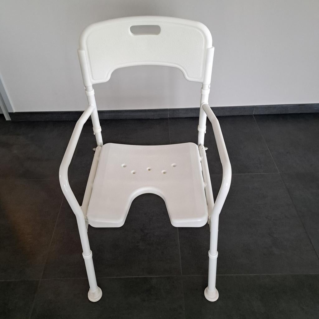 Witte douchestoel, Ophalen