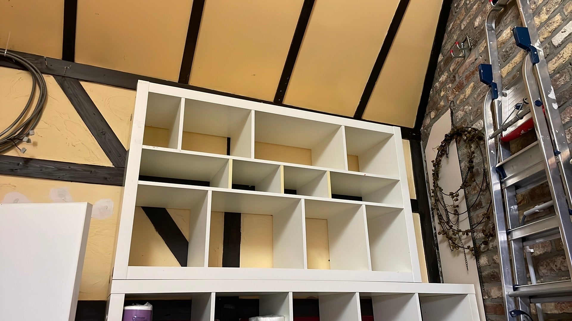 Kallax kast boekenkast ikea met verschillende vakken, Ophalen, Met plank(en), Strak, Gebruikt