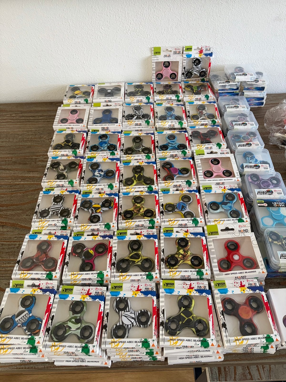 Grote partij van 380 luxe fidget spinners (nieuw), Ophalen, Nieuw, Jongen of Meisje