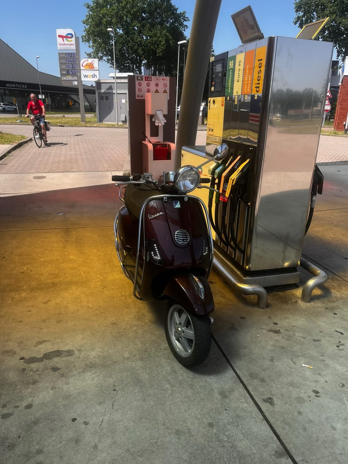 Vespa LXV 2011, Fietsen en Brommers, Scooters | Vespa, Ophalen, Maximaal 45 km/u, Zo goed als nieuw, Vespa LXV