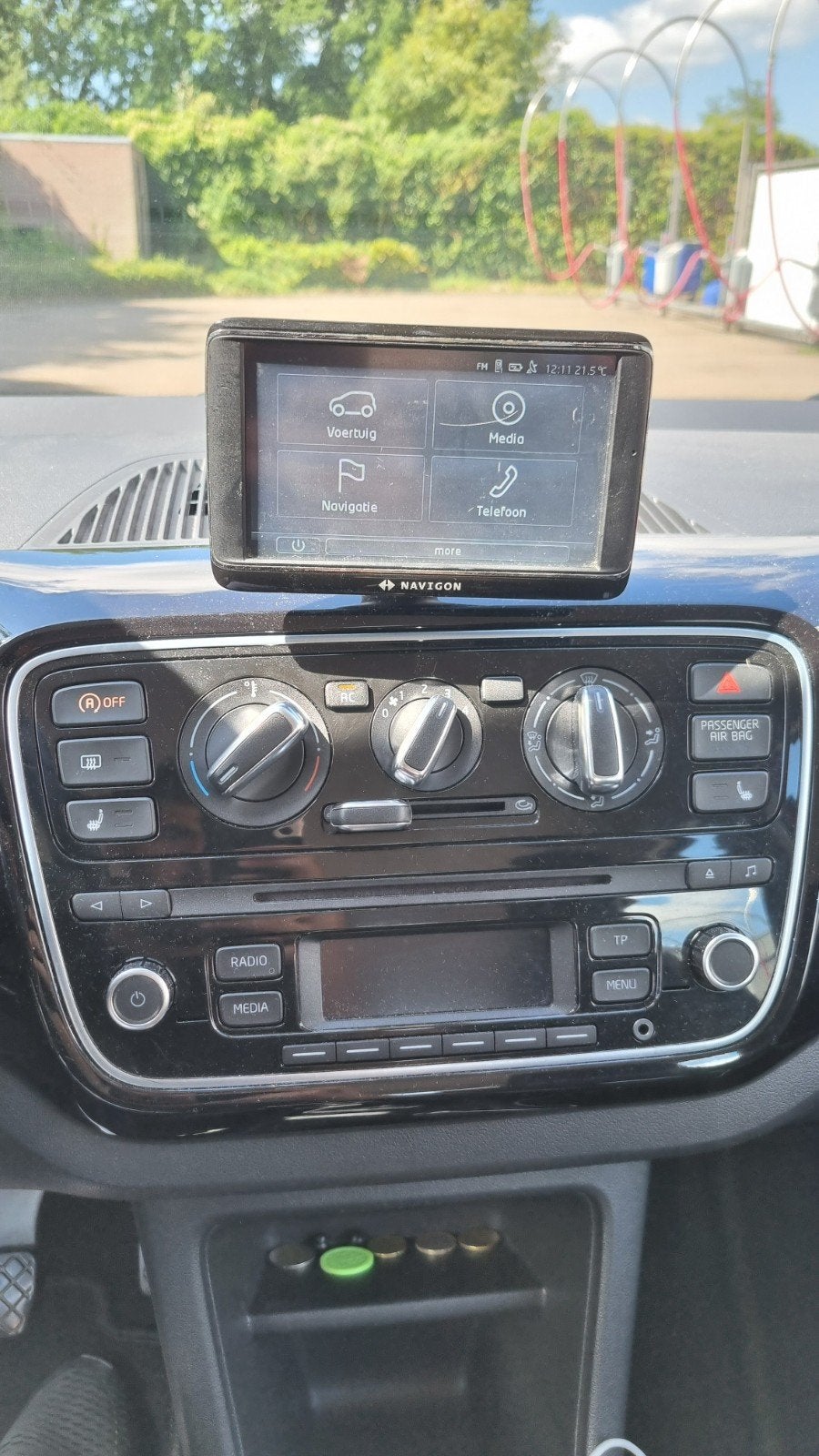 Volkswagen up! 1.0 44KW 2012 Rood, Auto's, Voorwielaandrijving, Up!, 840 kg, 4 stoelen
