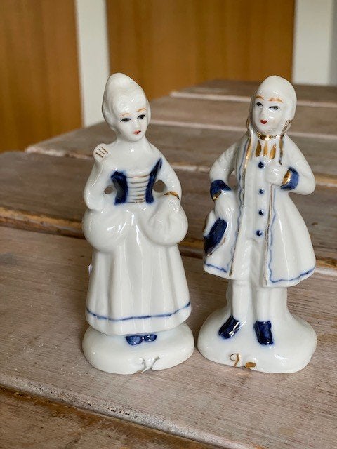 2 x klein Delfts blauw beeldje. Man en vrouw barok kleding., Ophalen, Zo goed als nieuw, Mens