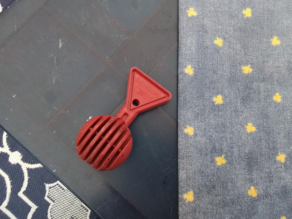 Rode AKKO Safety-Ball voor aanhanger/caravan, Ophalen of Verzenden, Gebruikt