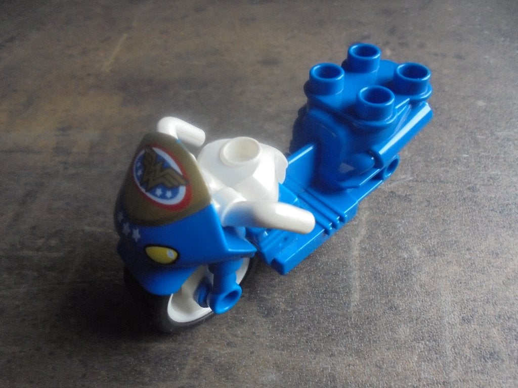 Lego Duplo Super Heroes Figure Wonder Woman (zie foto's), Ophalen of Verzenden, Gebruikt, Losse stenen, Duplo