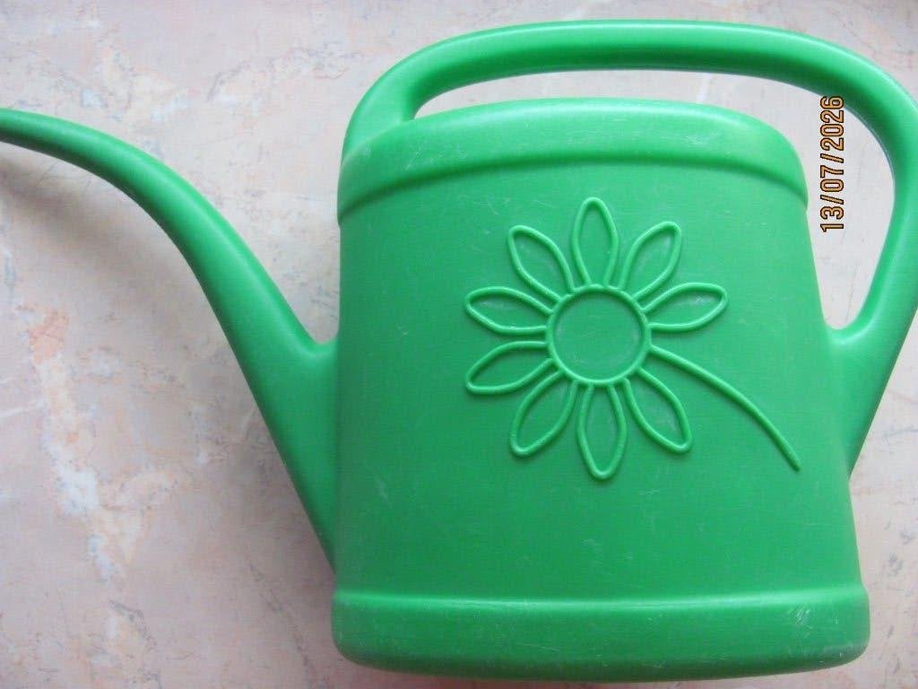NIEUWSTAAT groene GIETER tuin BLOEM kind GIETERTJE 2 liter, Ophalen of Verzenden, Zo goed als nieuw, Kunststof