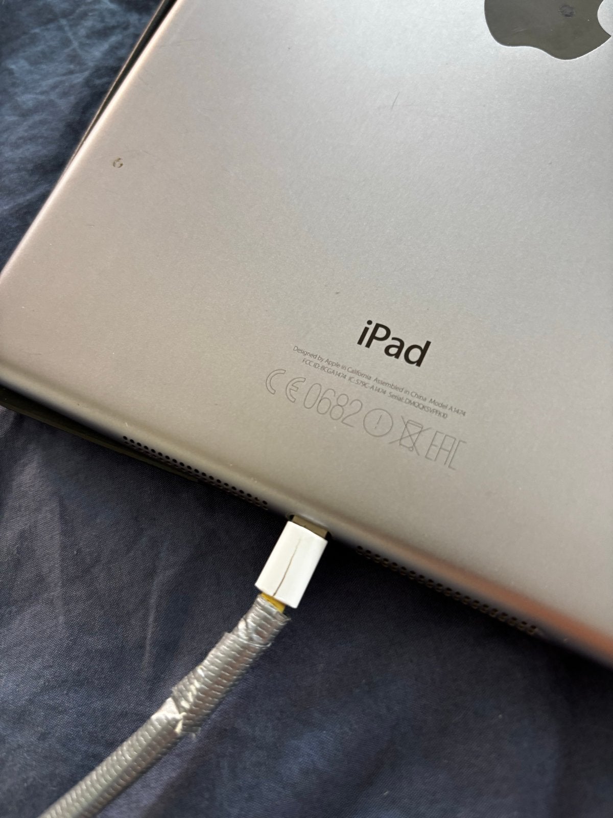 iPad Air (1e generatie) en Macbook Pro, Ophalen of Verzenden, Grijs, Gebruikt