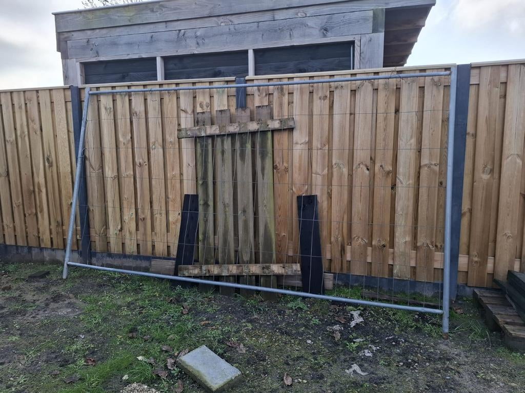 2x bouwhekken, Minder dan 3 meter, Ophalen of Verzenden, Hout, 1 tot 2 meter