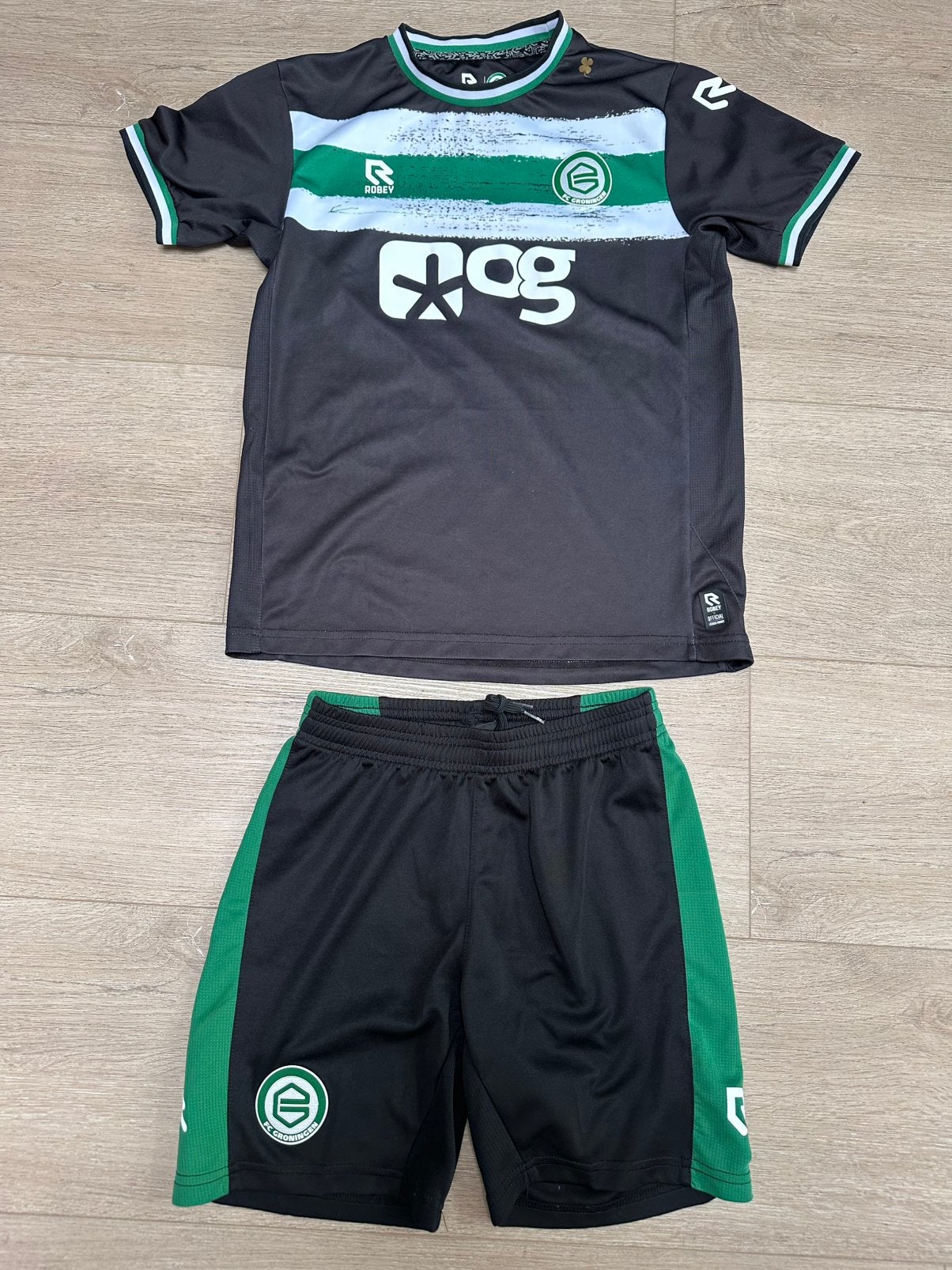 FC Groningen tenue - maat 164, Maat XS of kleiner, Ophalen of Verzenden, Zo goed als nieuw, Shirt