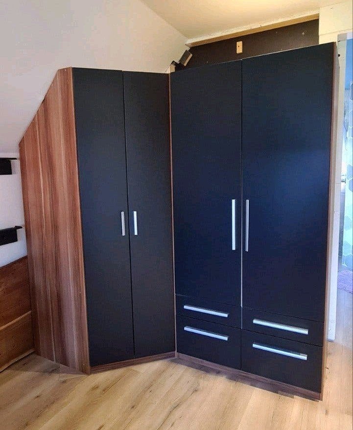 Hoekkast Kledingkast Zwart/Hout - Ruime Opbergoplossing, Huis en Inrichting, Kasten | Kledingkasten, Gebruikt, Modern, Hoekmodel
