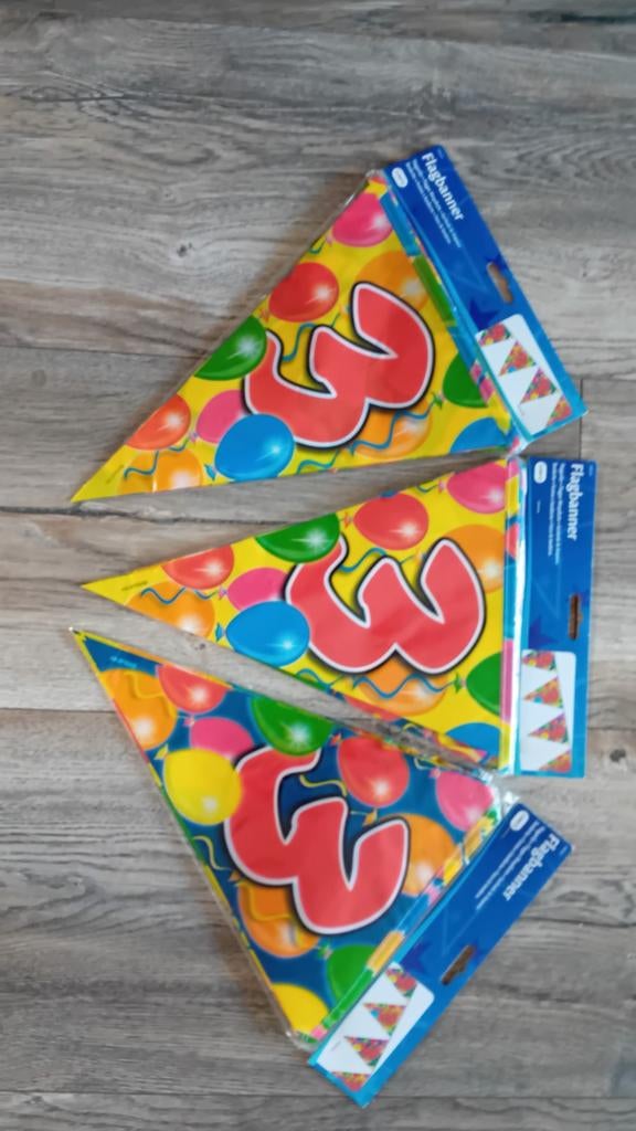 3 pakjes nieuwe slingers, Ophalen of Verzenden, Nieuw, Versiering, Verjaardag