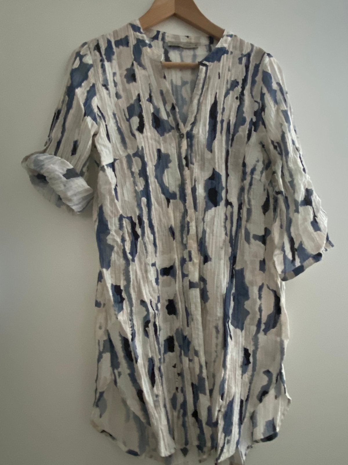 Luchtige blouse met abstracte print - Maat M/L, Kleding | Dames, Ophalen of Verzenden, Zo goed als nieuw, Maat 38/40 (M), Blauw