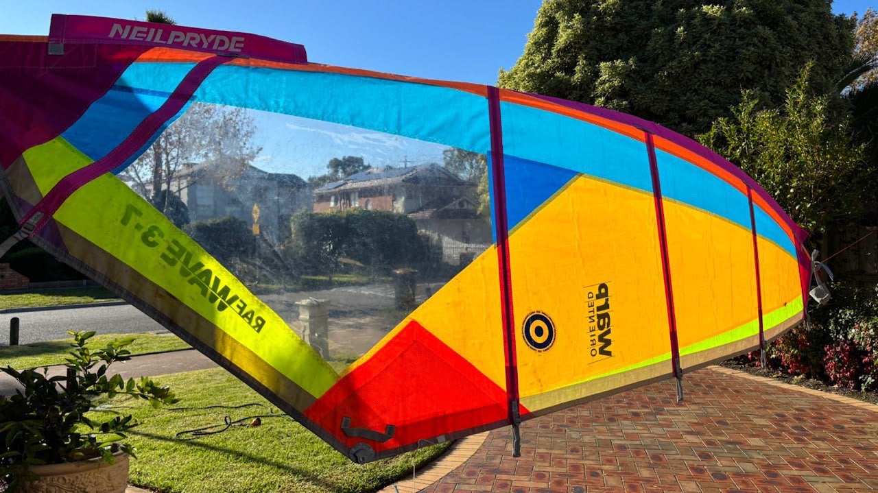 Gezocht: NeilPryde RAF Wave 3.7 of 4.2 1988-1992, Watersport en Boten, 3.5 tot 5 m², Ophalen of Verzenden, Neilpryde, Zeil