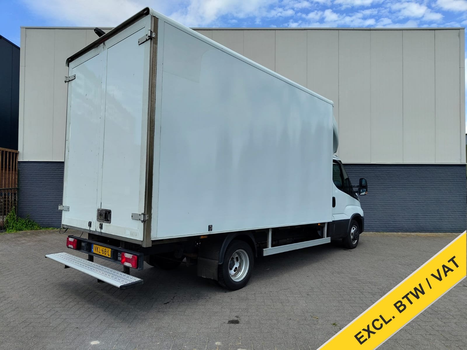 Iveco Daily 35C16H 2.3156pk 410 AUT-8 Meubelbak bakwagen + L, Auto's, Bestelauto's, Gebruikt, Iveco, Wit, Origineel Nederlands