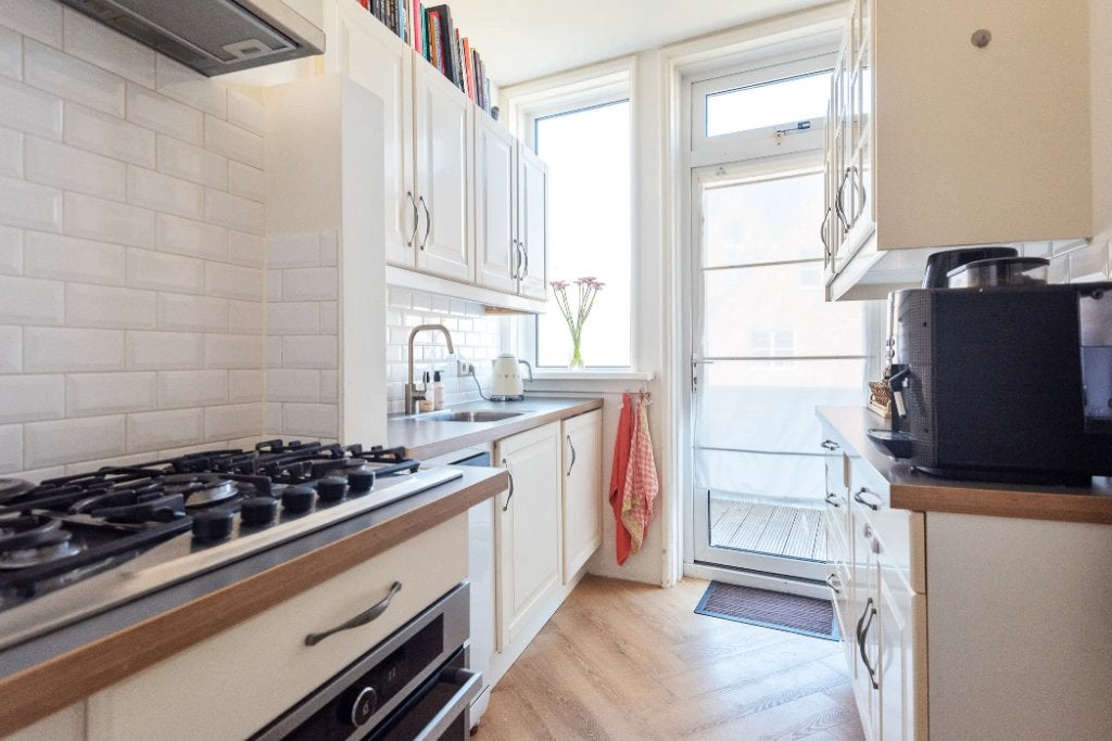 Gratis ophalen keuken, zelf demonteren, Huis en Inrichting, Keuken | Complete keukens, Ophalen, Gebruikt, Crème, Dubbelwandige keuken