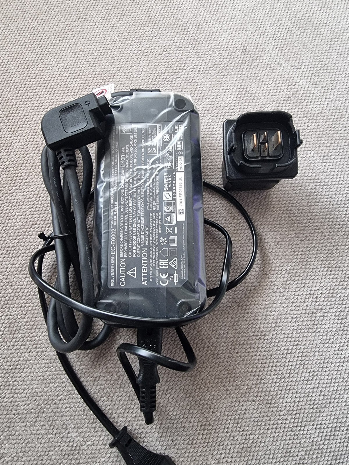 Shimano Steps E-bike Oplader EC-E6002 & EM800 Display, Ophalen of Verzenden, Zo goed als nieuw