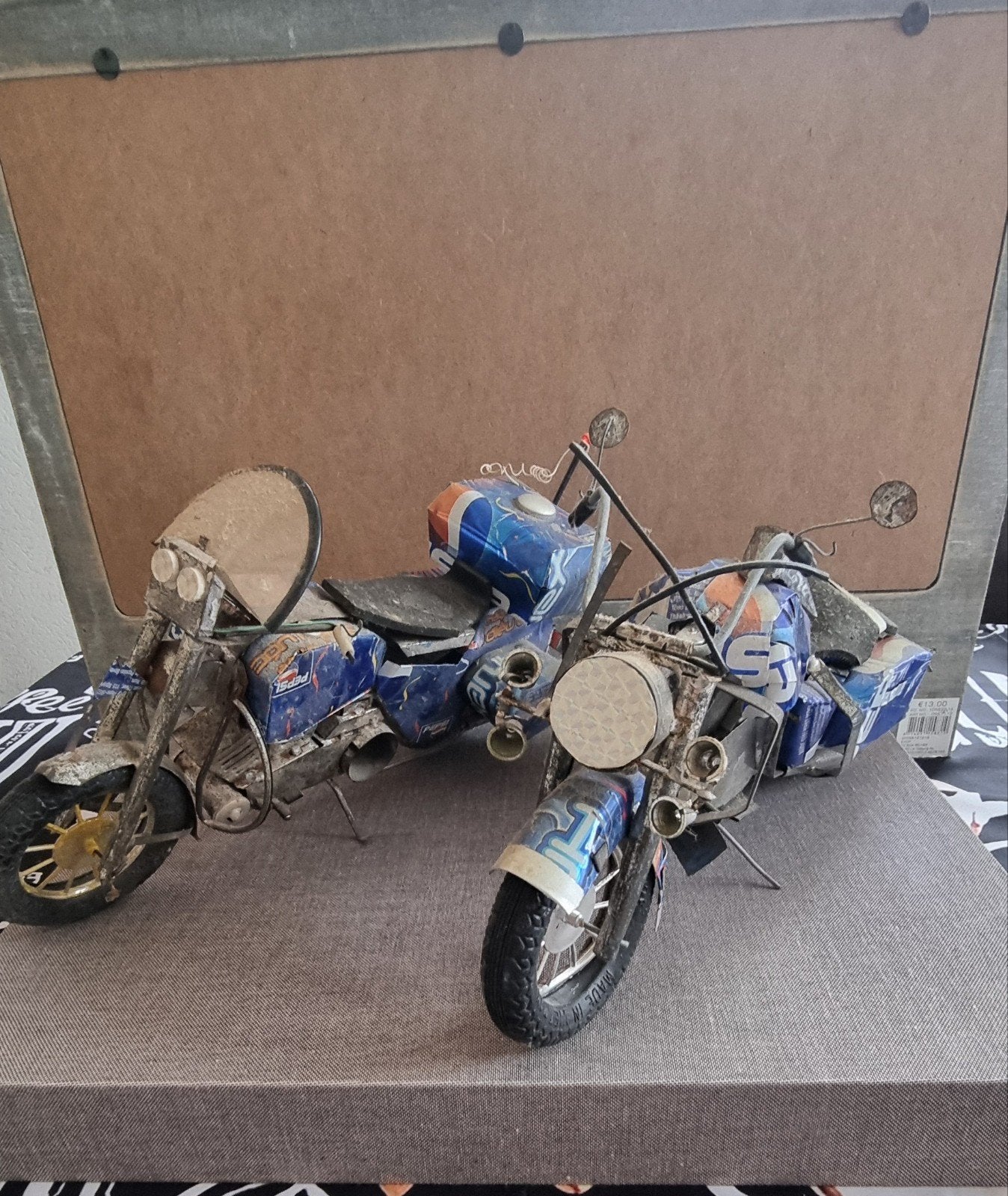 Unieke handgemaakte motorfiets van blikjes - Decoratie, Verzenden, Gebruikt