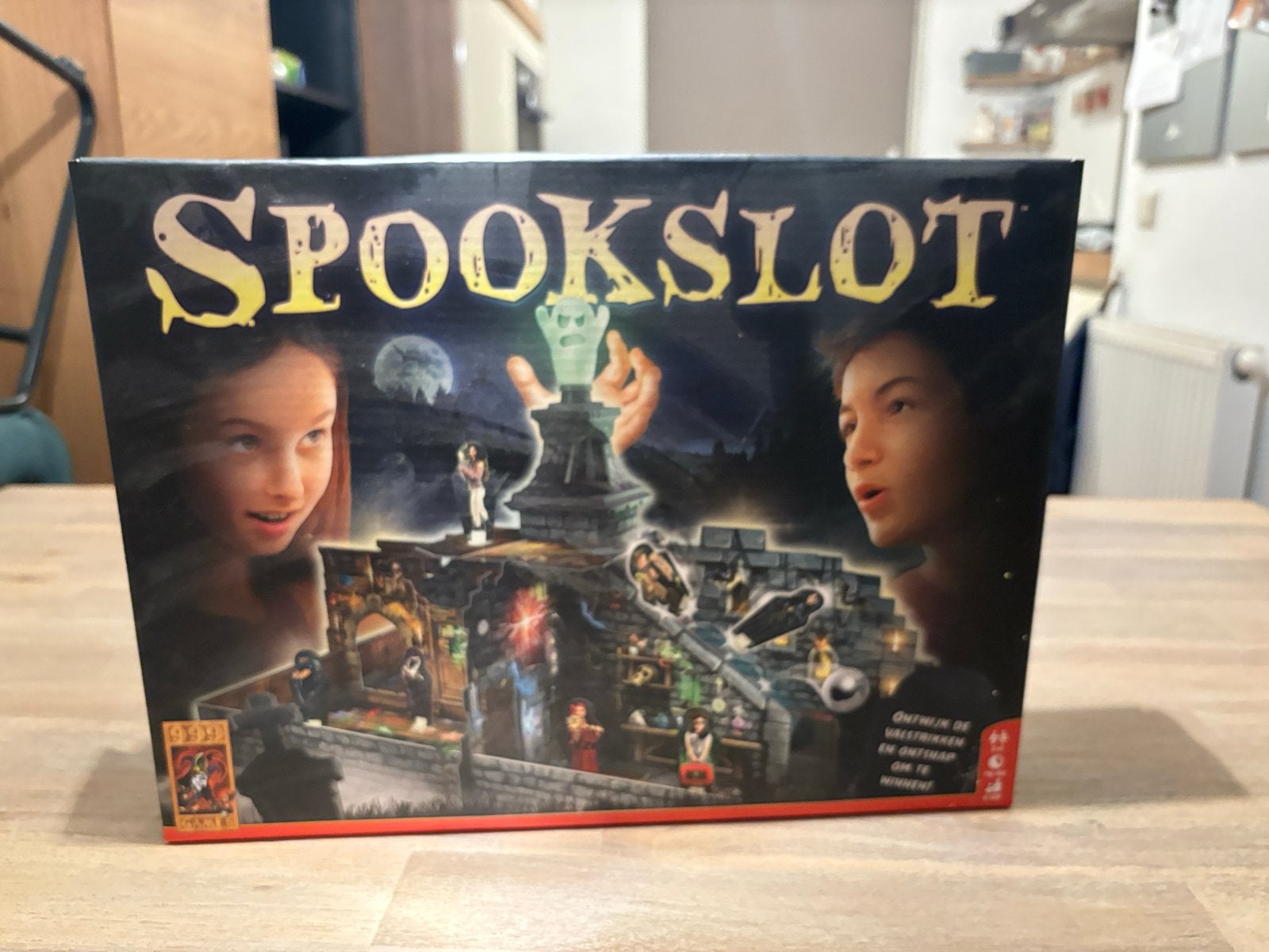 Spookslot Bordspel - Ontsnap uit het betoverde kasteel!, Drie of vier spelers, Ophalen of Verzenden, Zo goed als nieuw