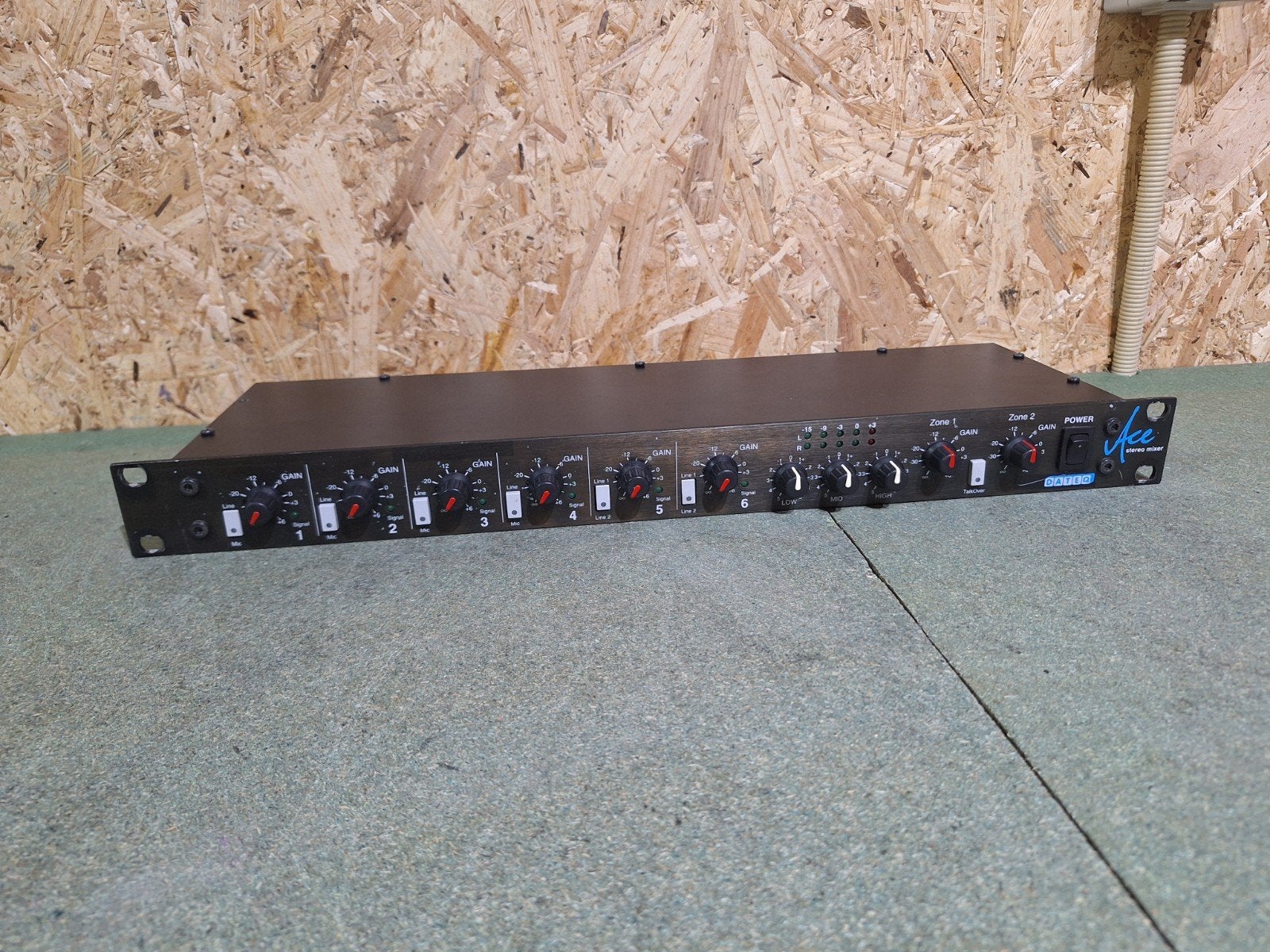 Dateq Ace zonemixer, Ophalen of Verzenden, Gebruikt
