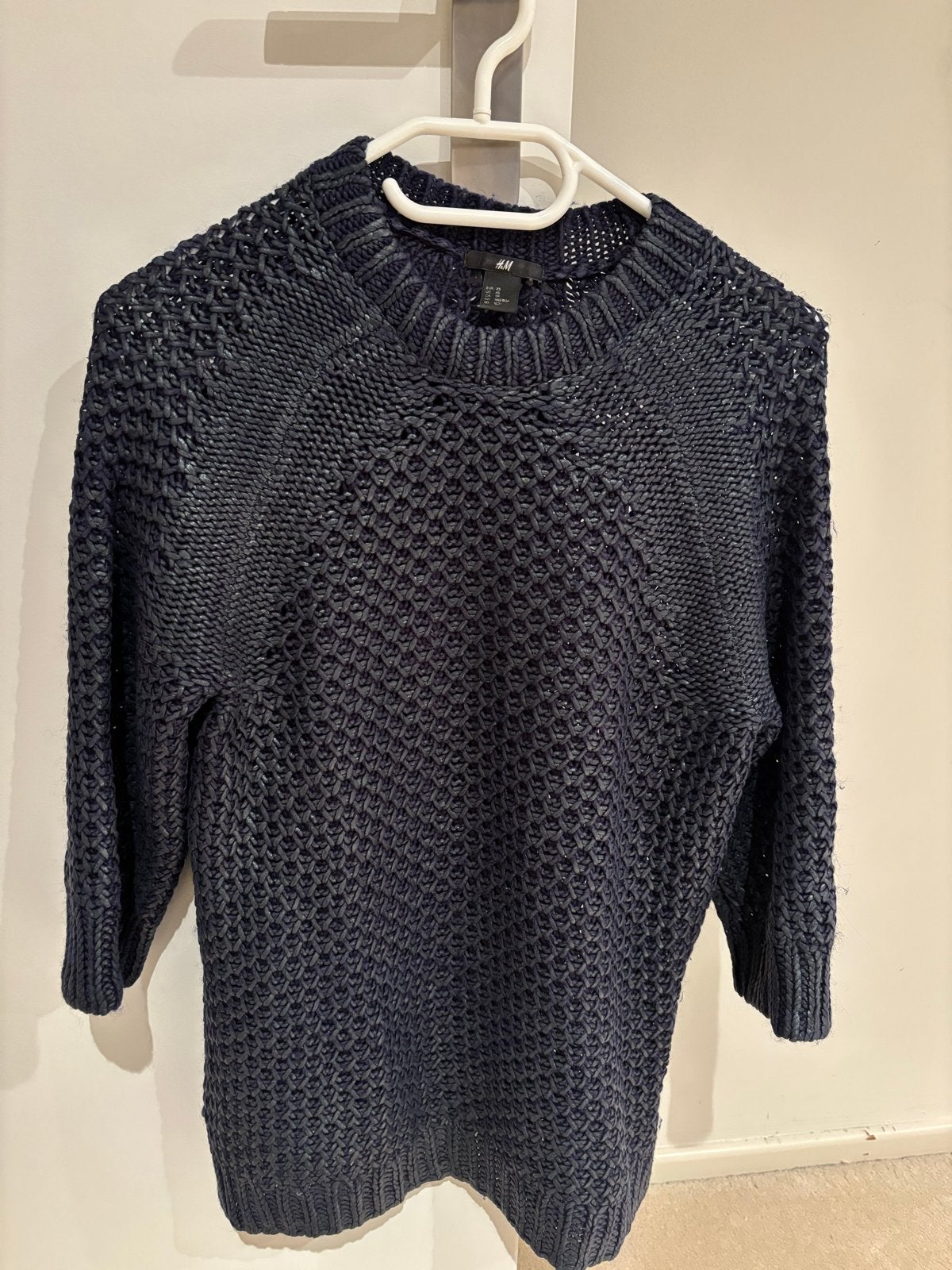 Donkerblauwe gebreide trui van H&M maat XS, Ophalen of Verzenden, Zo goed als nieuw, Maat 38/40 (M), Blauw