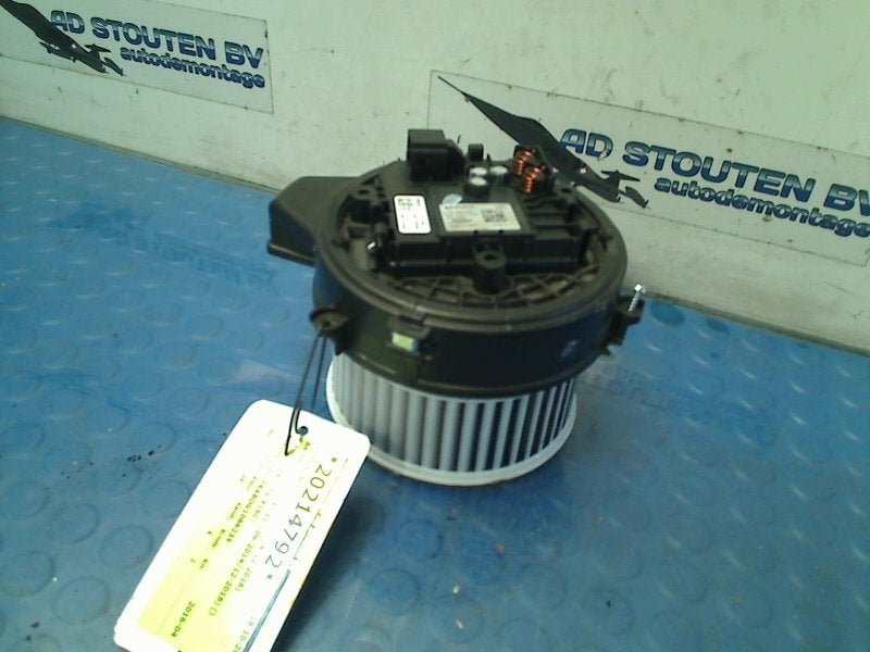 Kachel Ventilatormotor Volvo XC90 II 2016 0130309504, Gebruikt, Siegburger Straße 229, Köln 50679, , Duitsland, Info@volvocars.com