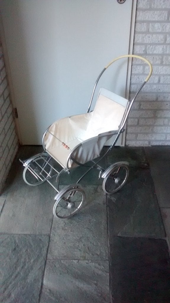 T.k.a. Poppenwagen + poppen alles jaren '60, Verzamelen, Poppen, Ophalen, Gebruikt, Pop