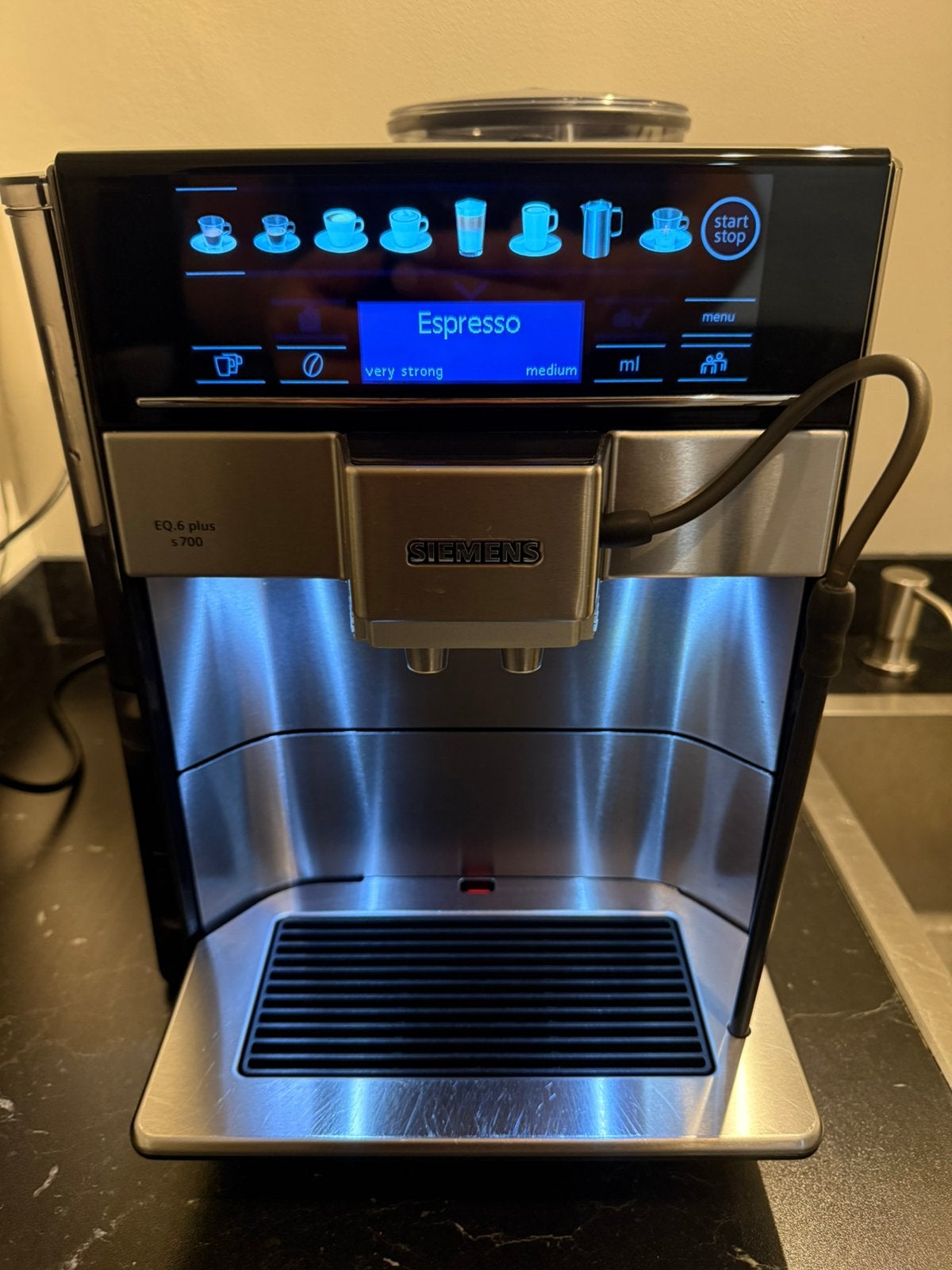 Siemens EQ.6 plus s700 – zo goed als nieuw – slechts 1376, Koffiemachine, Ophalen of Verzenden, Zo goed als nieuw, 2 tot 4 kopjes