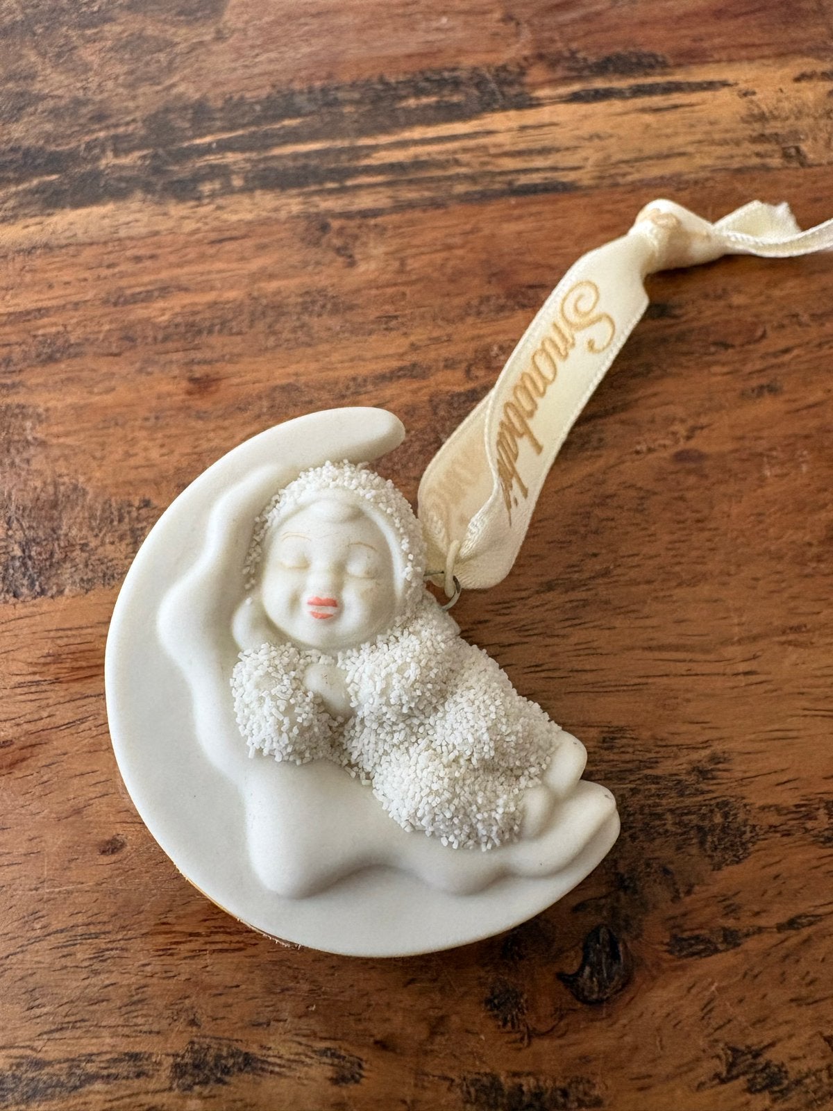 Goebel Snowbabies beeldje op maan - 5 cm hoog, 4 cm breed, Verzamelen, Beelden en Beeldjes, Ophalen, Gebruikt