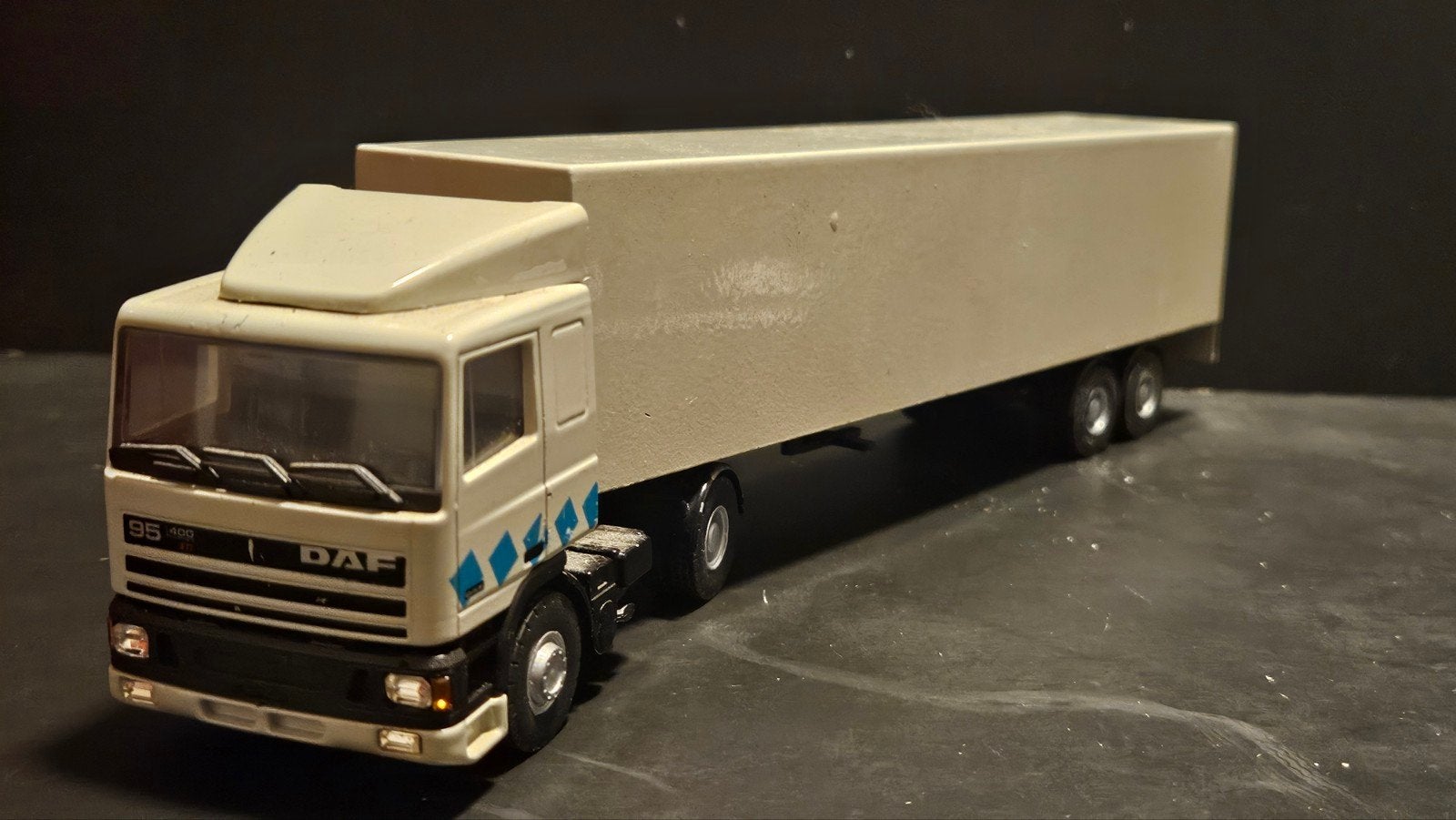 lion car daf 95 grijs, Ophalen of Verzenden, Zo goed als nieuw, Bus of Vrachtwagen, Lion Toys