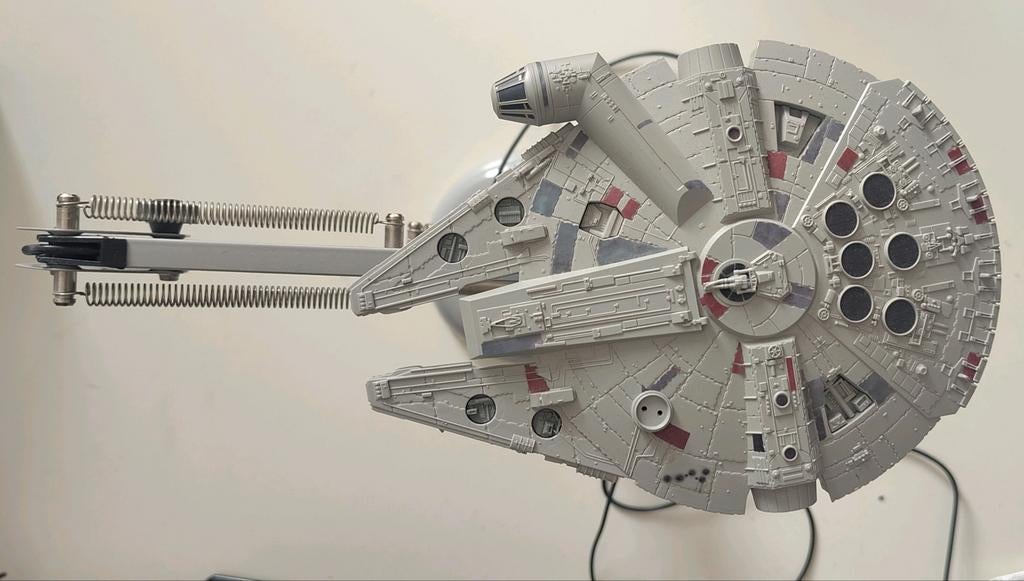 Bureaulamp Star Wars Millenium Falcon, USB met schakelaar., Kunststof, 50 tot 75 cm, Ophalen of Verzenden, Zo goed als nieuw